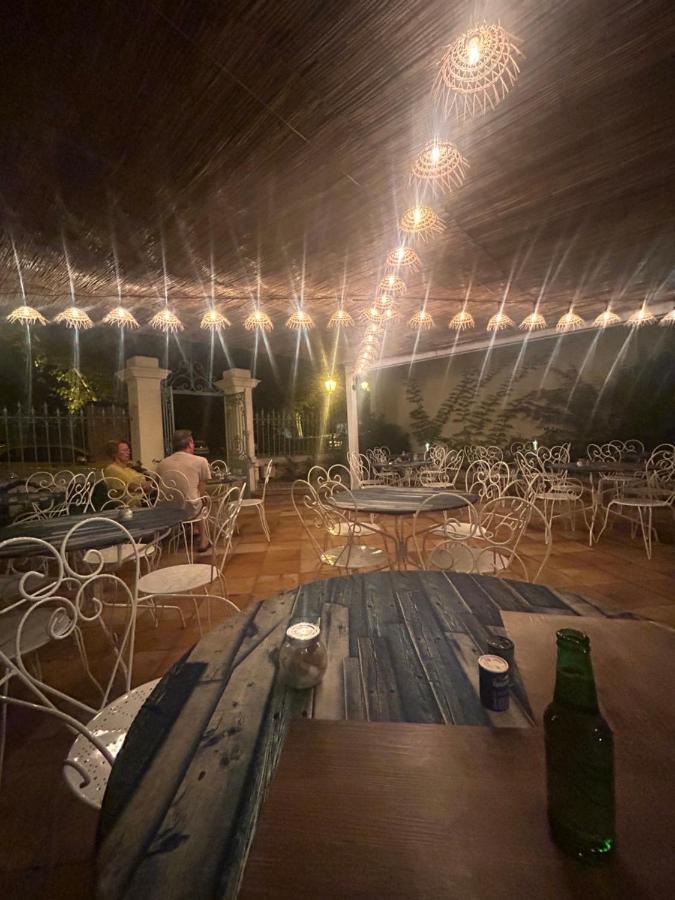 מלון Bollène Le Patio De Fabio מראה חיצוני תמונה